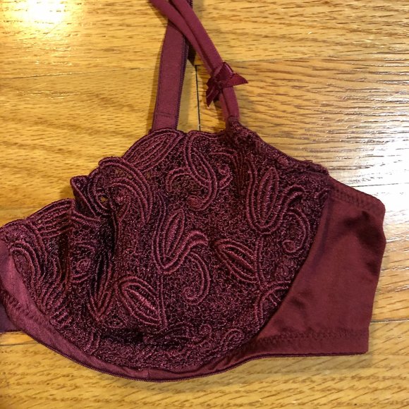 WOMENS VICTORIA'S SECRET BURGUNDY LACE BRA 34A - Picture 4 of 9